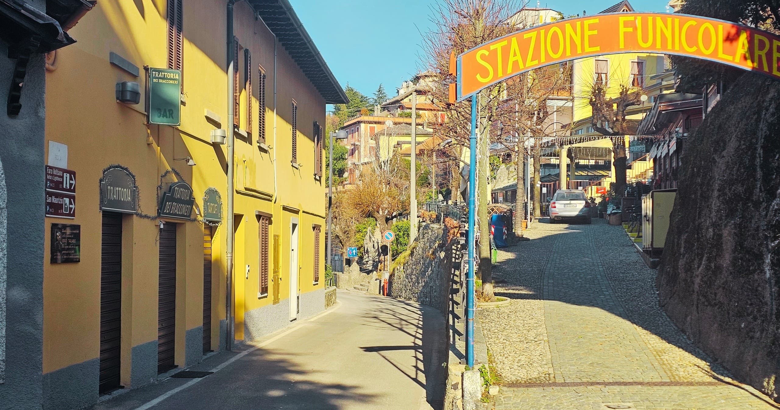 Lake Como Christmas Boat Tour — Festive One-Hour Cruise from Como photo 2