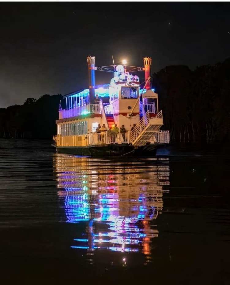 Sunset Dinner Cruise in Edenton: Live Music on Albemarle Sound