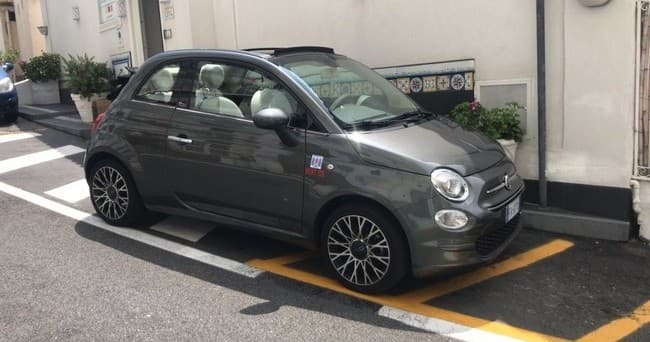 Land Adventures with Fiat 500 Cabrio in Sorrento