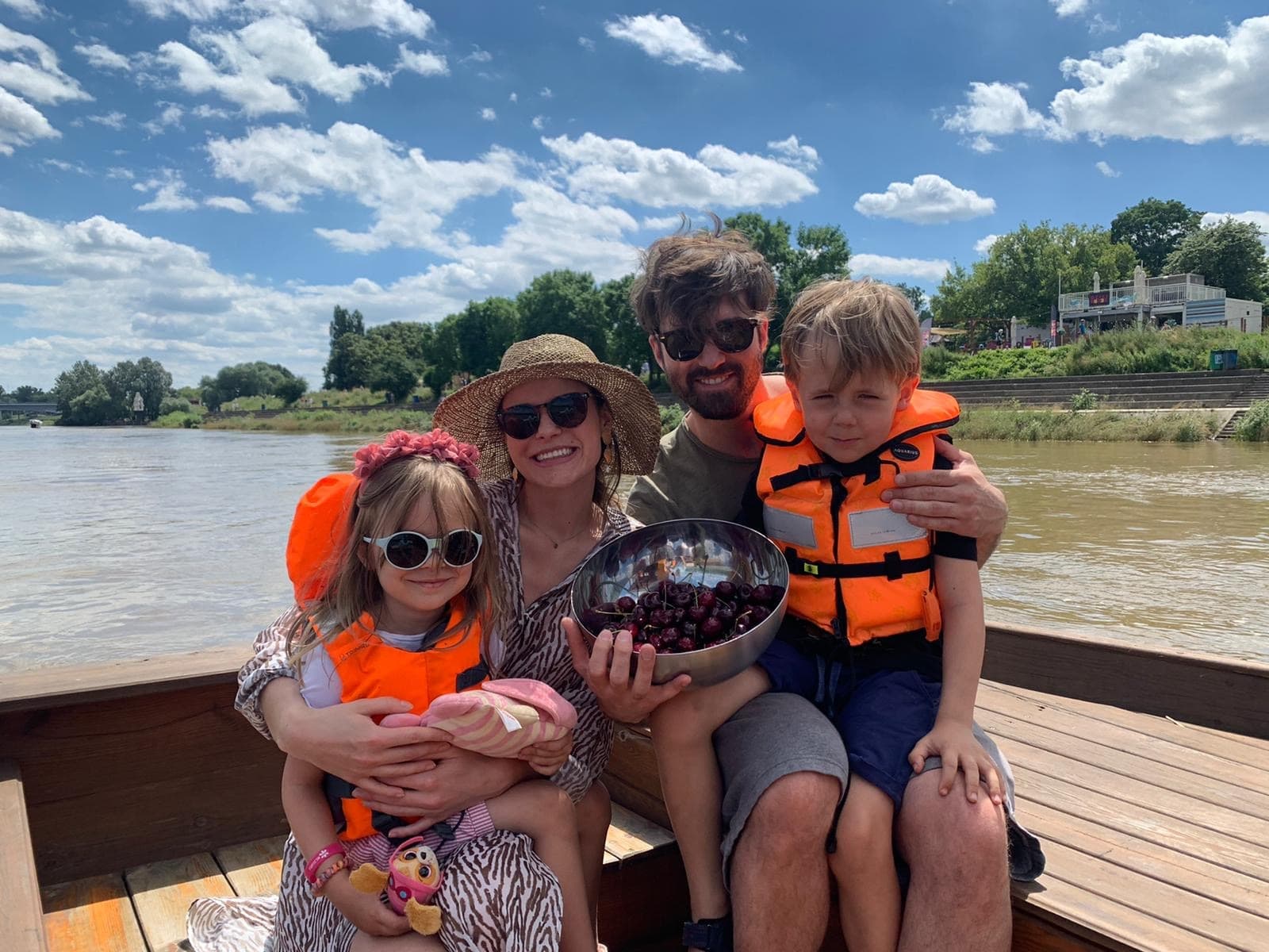 Vistula River Cruise with Warsaw By Boat