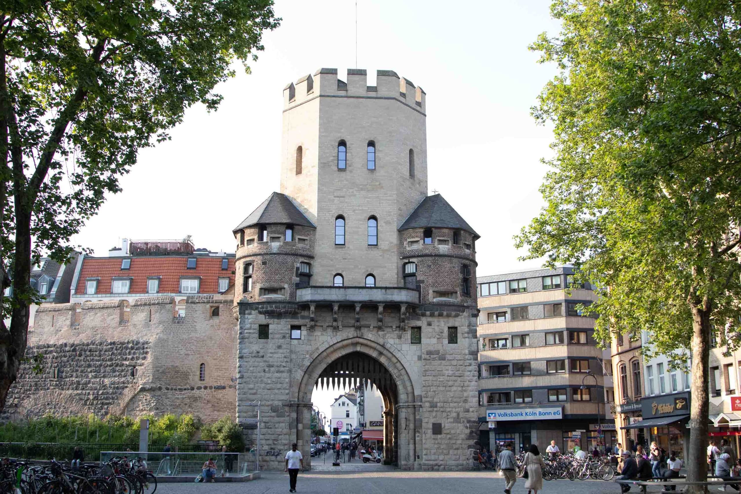 Walking Tour of Cologne’s Südstadt with Banane bis Schokolade