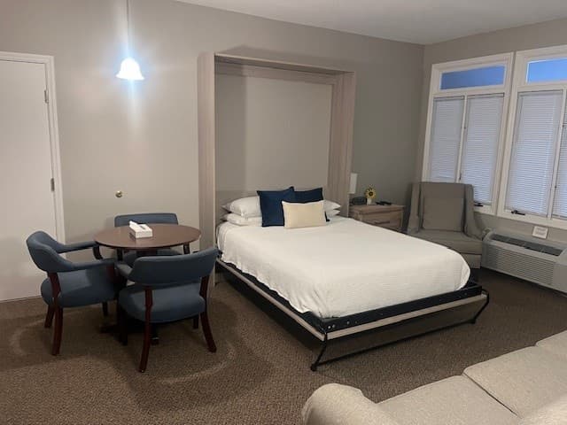 Comfort & Convenience at Columbia International University Guestroom