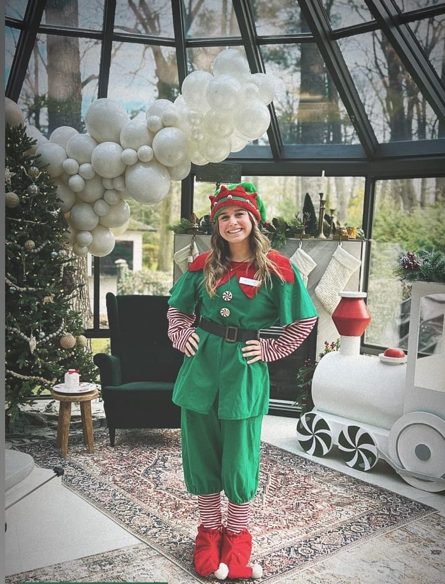 Toronto Elf Appearance: Book a Festive Mascot for Holiday Events