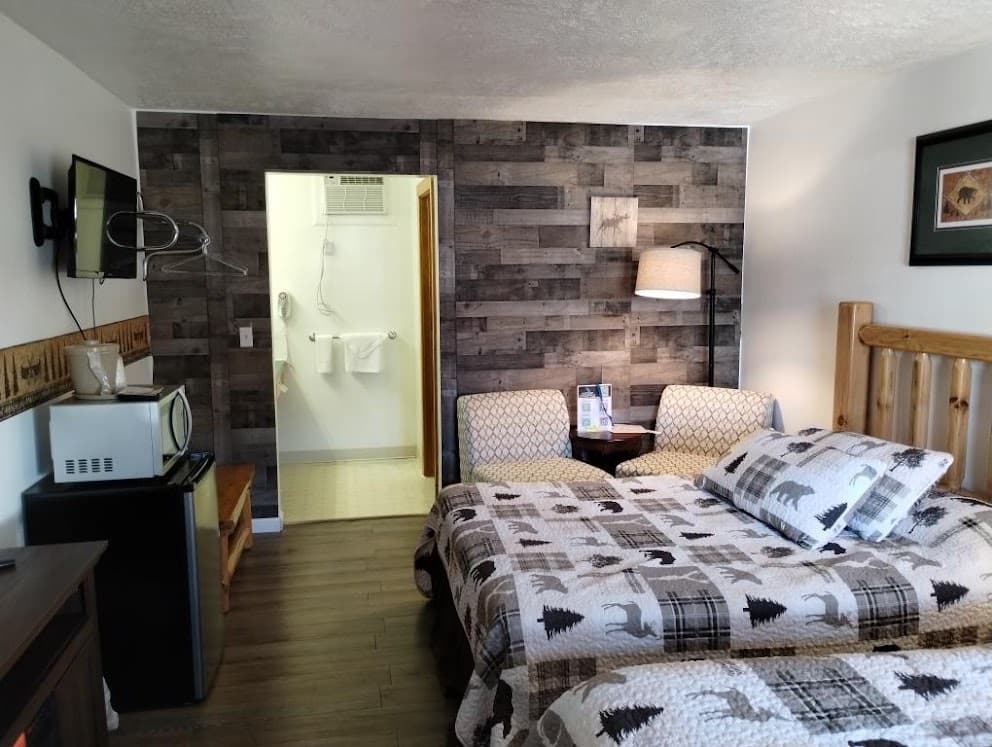 Cozy Outdoor Stay at OS River's End in Ohiopyle, PA