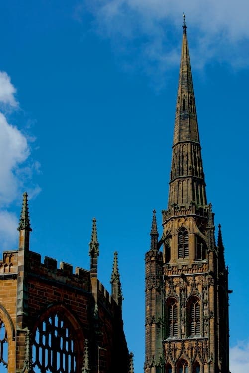Historical Walking Tour with Sky Blue City Walks in Stratford-upon-Avon