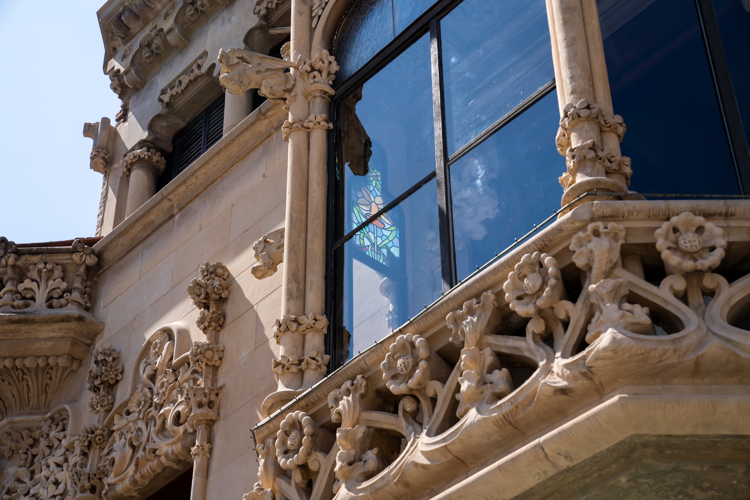 Walking the Modernist Streets of Reus: A 1.5-Hour Gaudí & Architecture Tour
