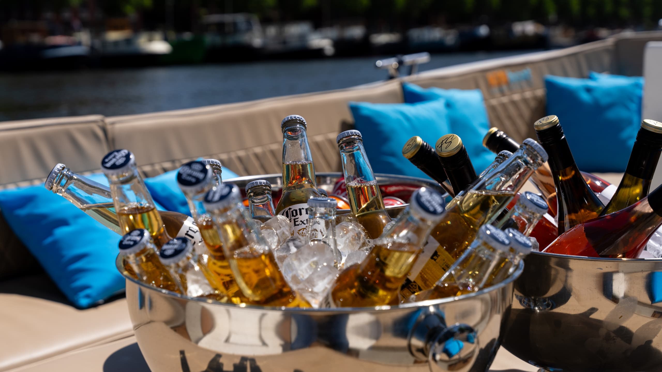 Amsterdam Waterway Cruise with KINboat: Sip & Sightseeing Adventure