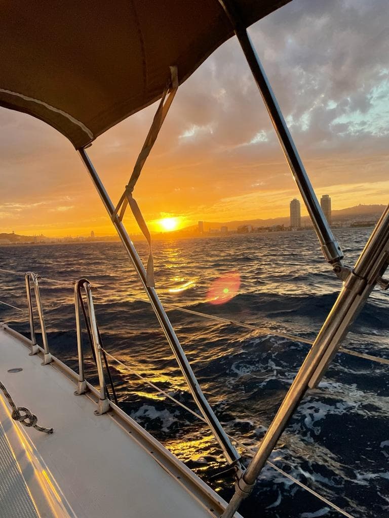 Sunset Sailing with BDA Sailling in Barcelona