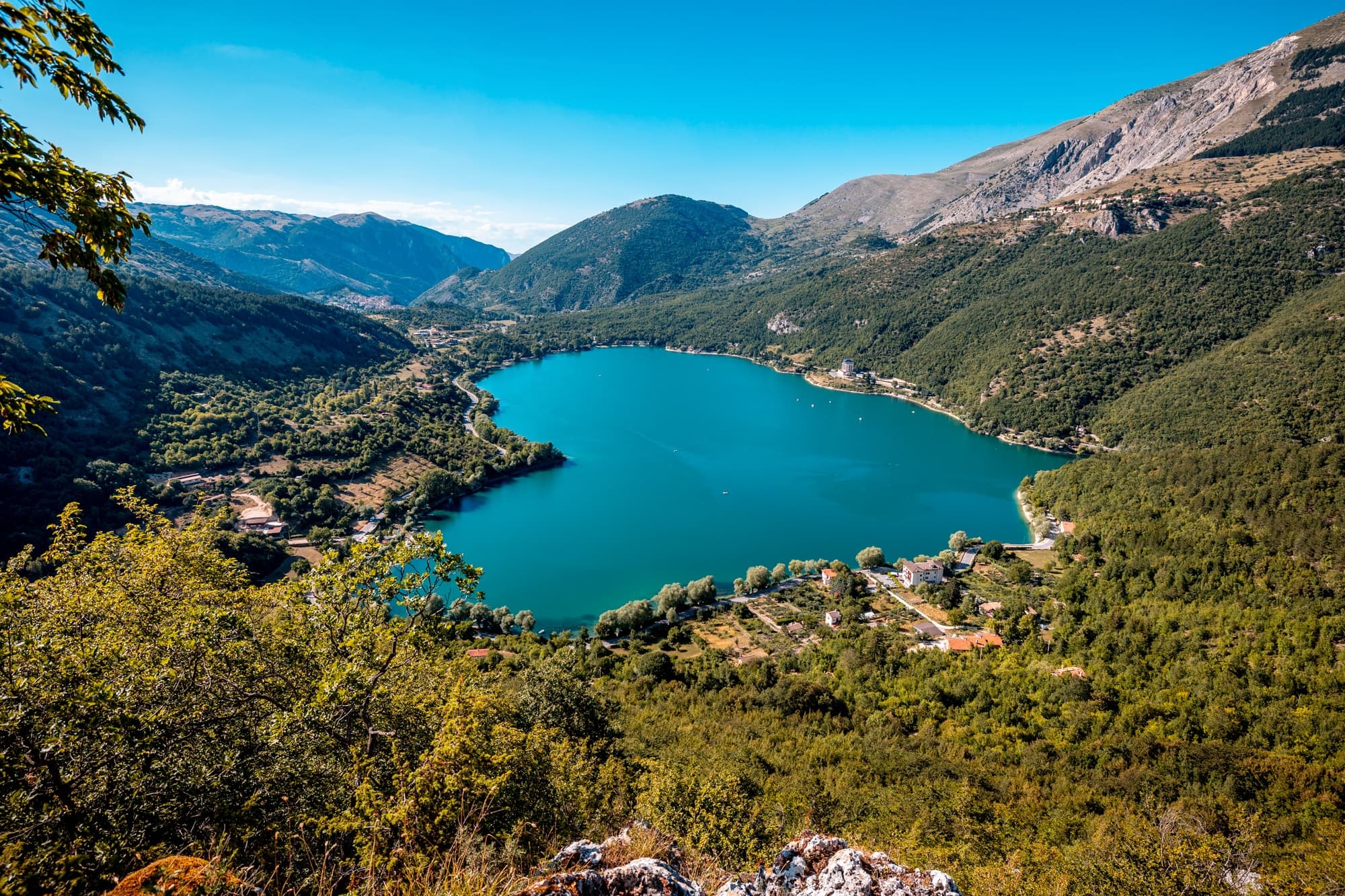 Between Two Lakes: Trekking the Sentiero del Cuore from Lake Scanno to Lago Pio
