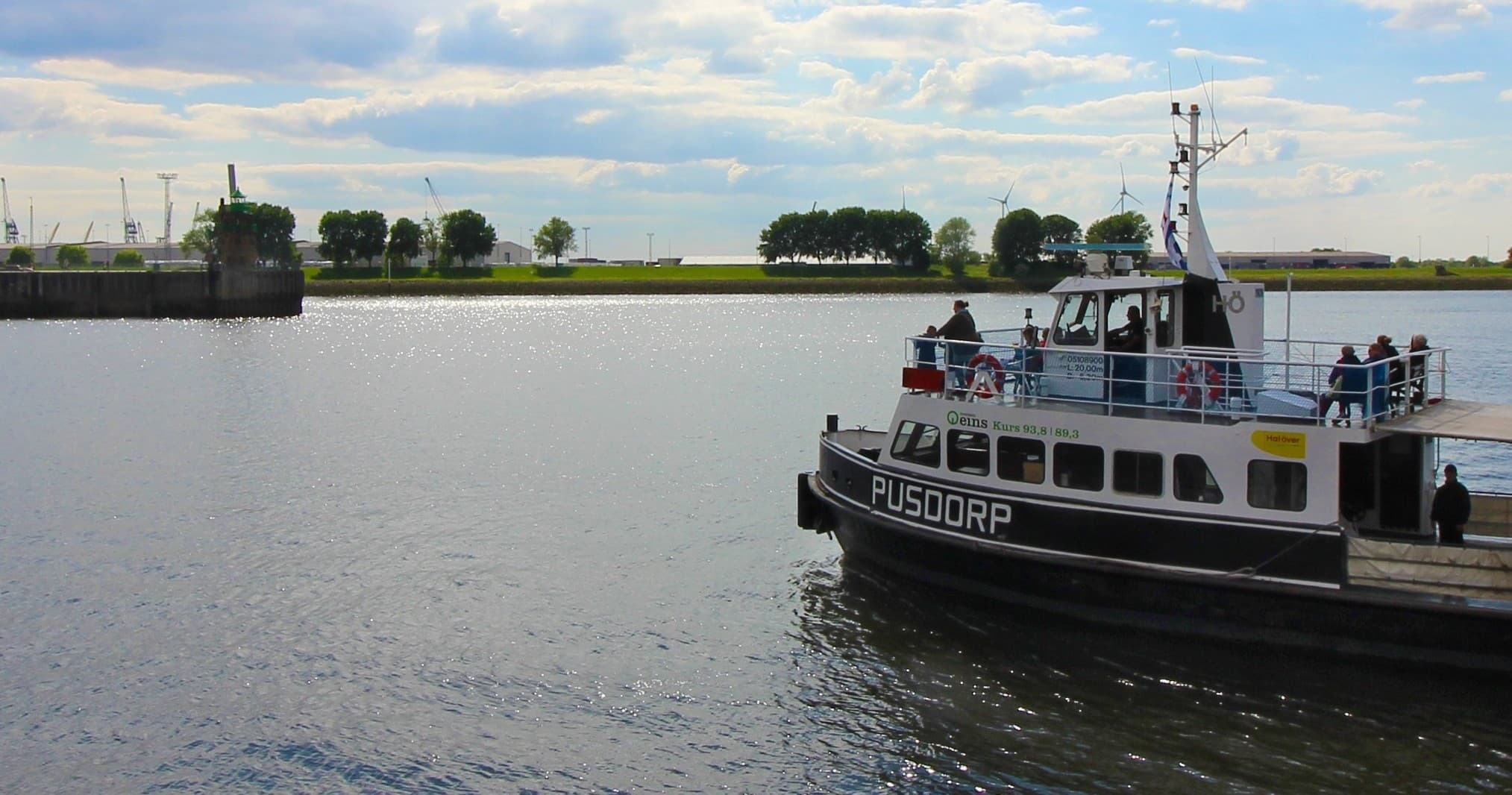 Water Transit Adventure with Hal Över in Bremen