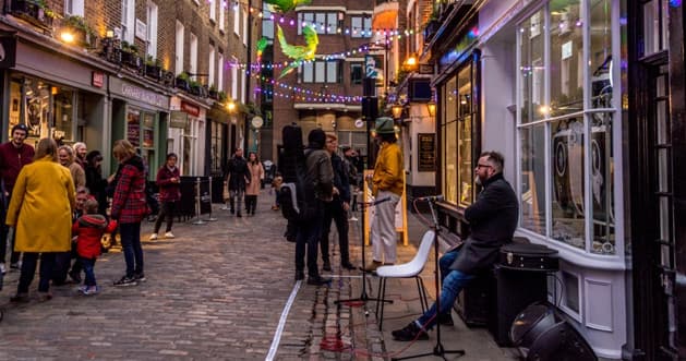 Urban Walk Tour of Covent Garden & Soho by Fashiontrips