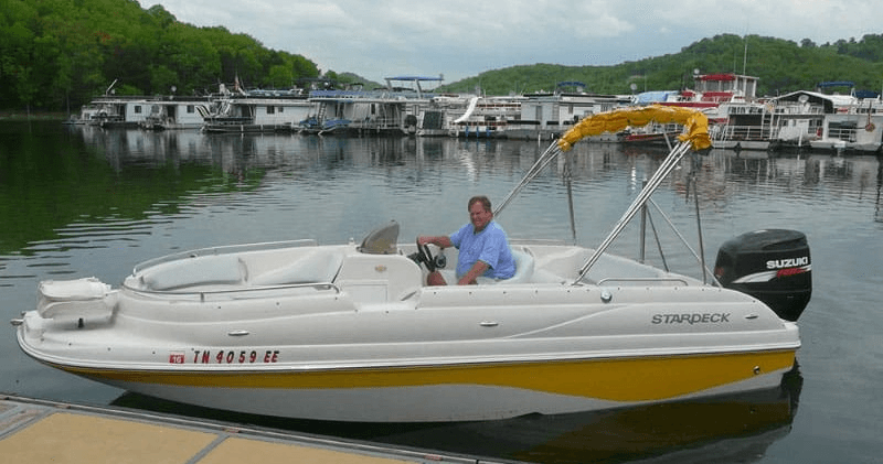 Water Activities with Hidden Harbor Marina in Nature