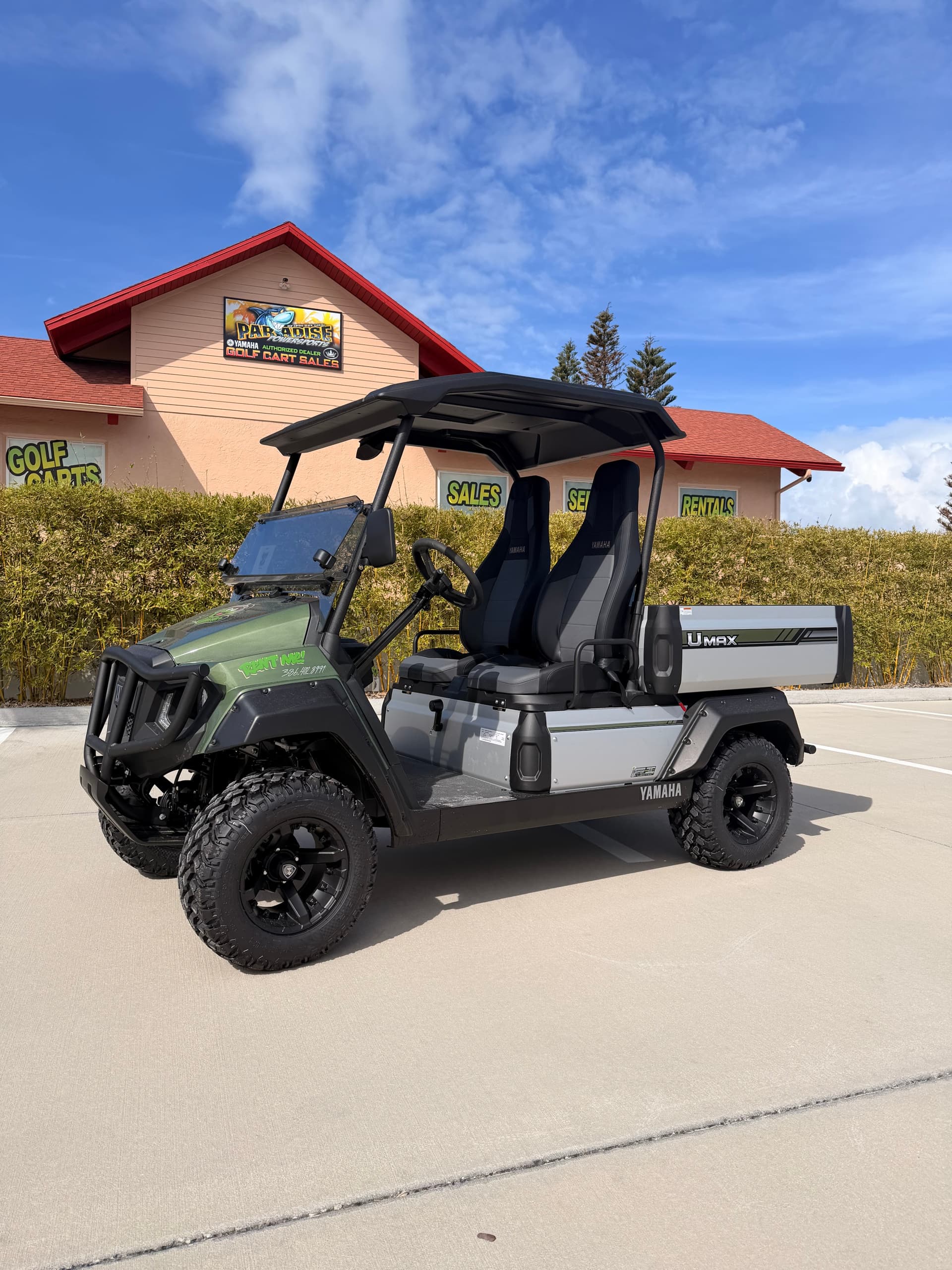 Roll Through New Smyrna Beach: 2 Passenger Golf Cart w/ Speaker Rental