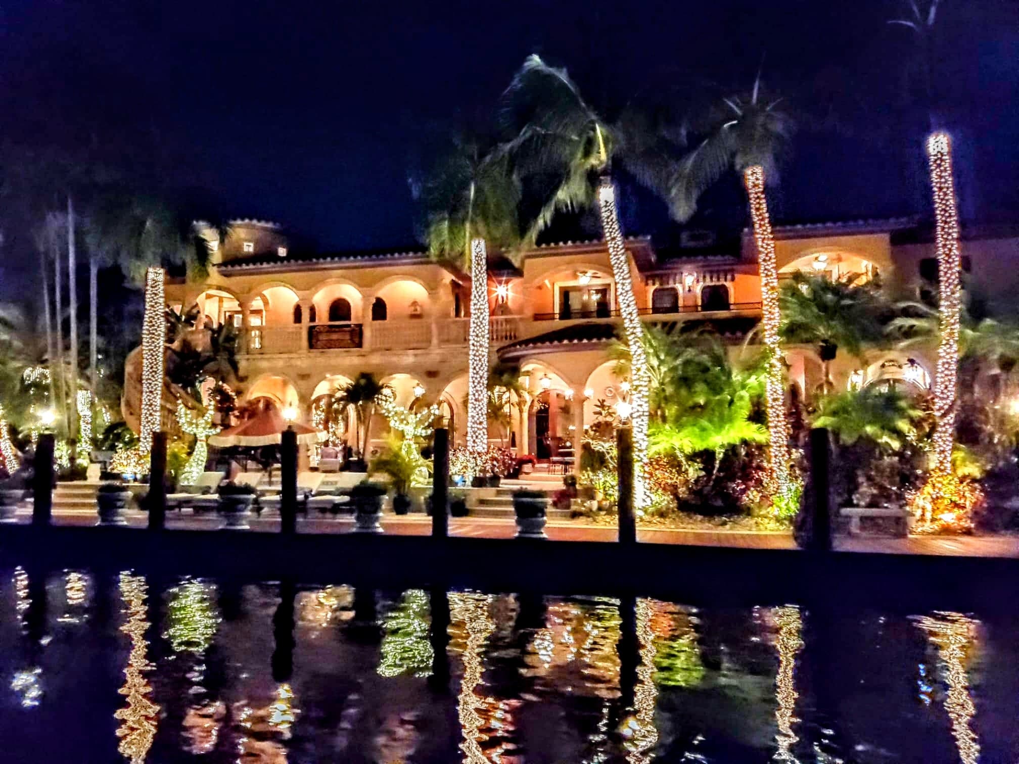 Festive Holidays Christmas Lights Tour in Fort Lauderdale