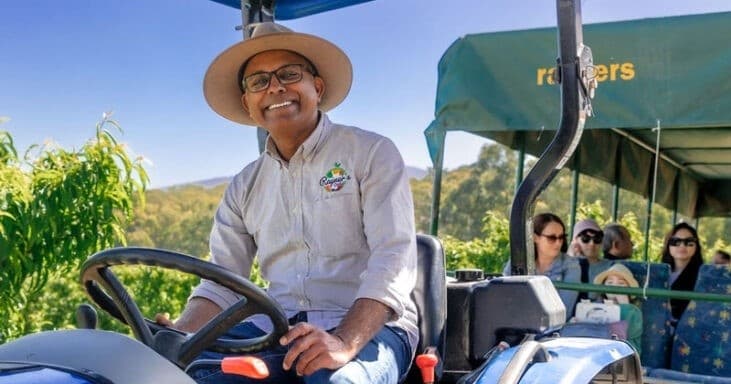 Buffet Lunch & Tractor Tour at Rayner’s Orchard: U-Pick Fruit Experience in Woori Yallock photo 3