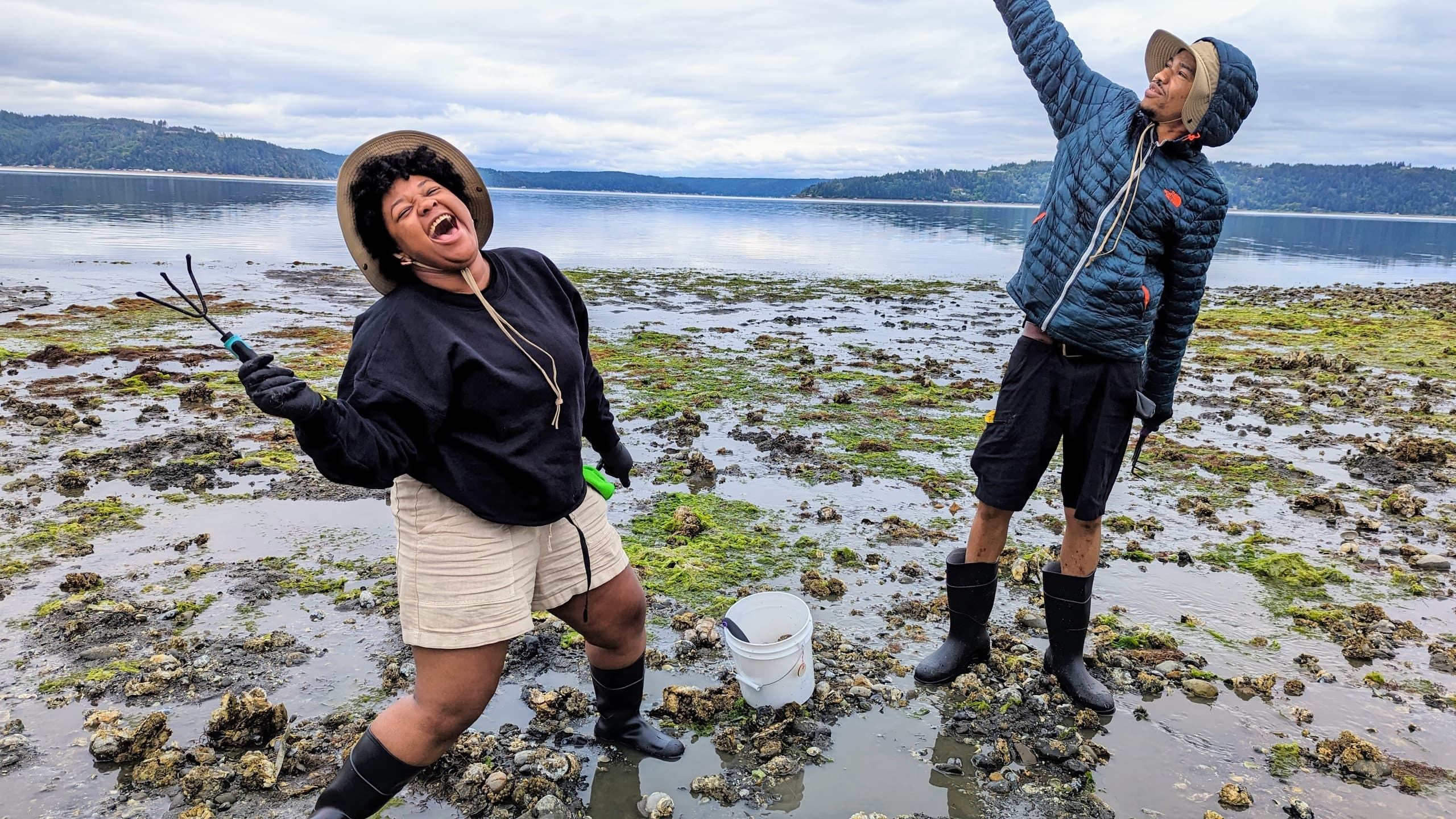 Oyster & Clam ShinDIG: Hands-On Shellfish Harvesting Near Redmond, WA photo 2