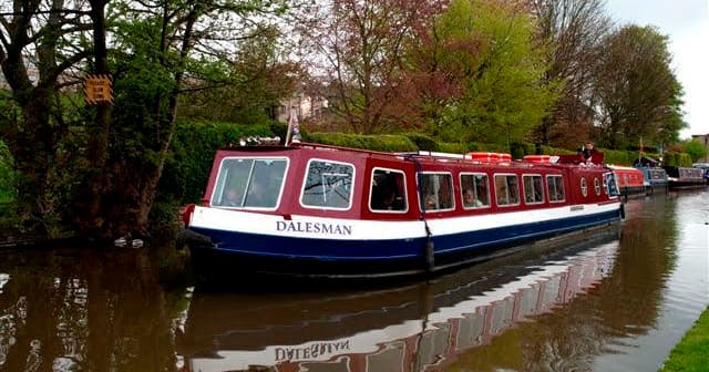 Winter Water Activities with Skipton Boat Trips