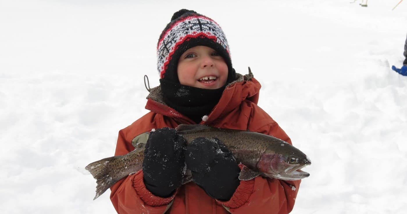 Ice Fishing Adventure in Stoneham-et-Tewkesbury, Québec