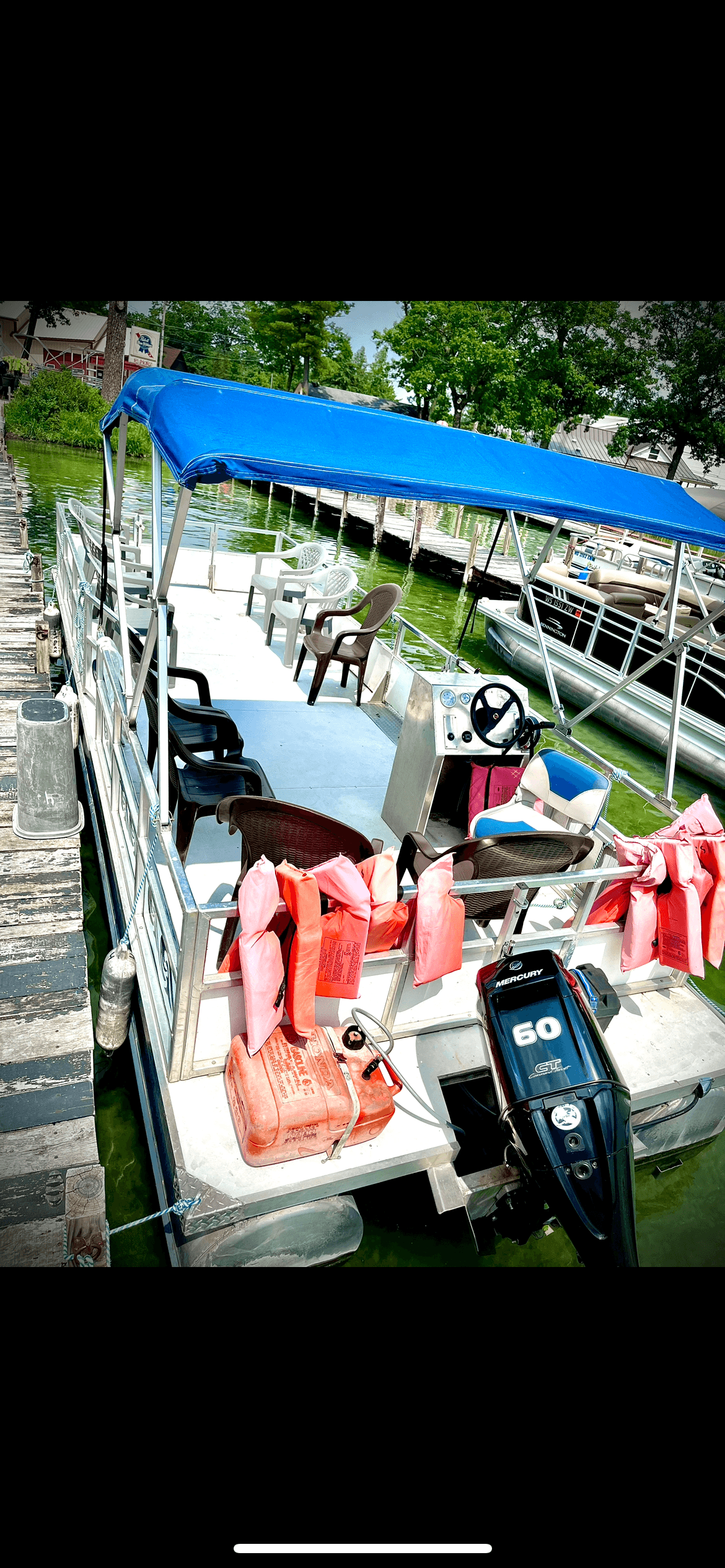25-Foot Pontoon Rental Adventure in Waupaca, WI