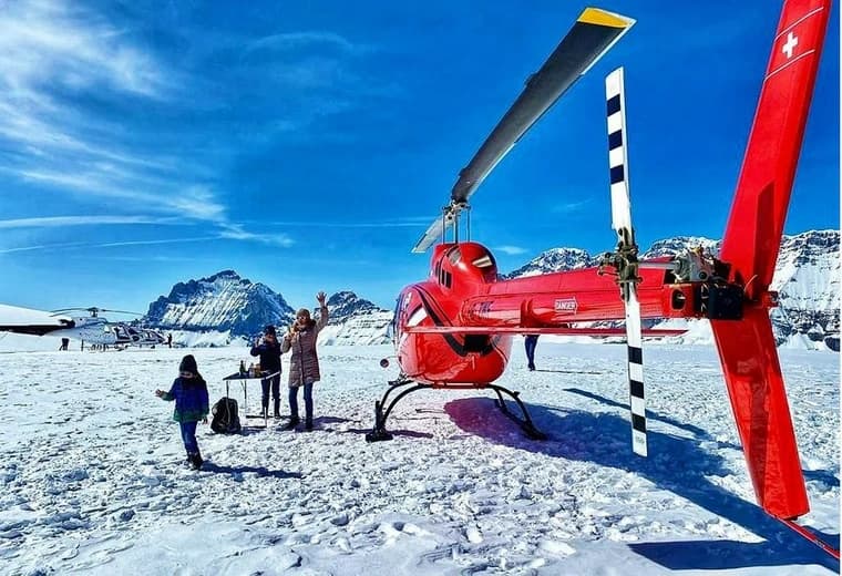 Helicopter Glacier Landing Aperitif with FunFlights
