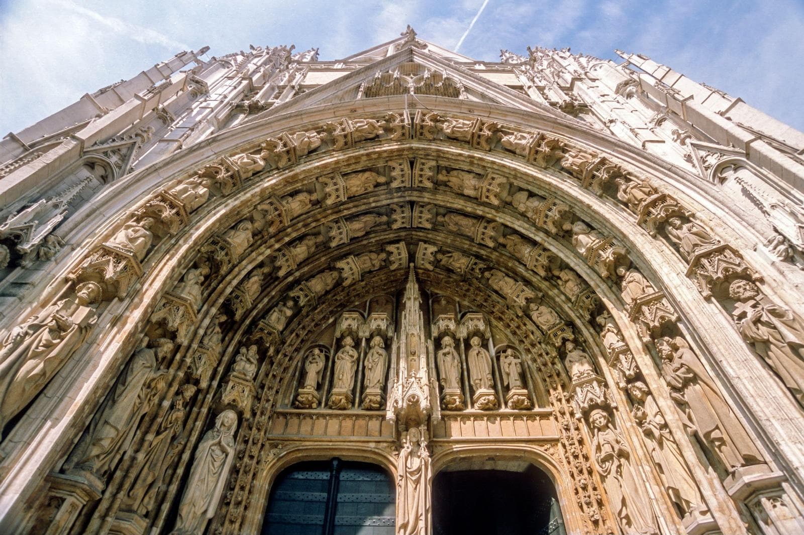 Brussels Essentials: Grand-Place, Manneken Pis & Sacré-Cœur Walking Tour photo 1