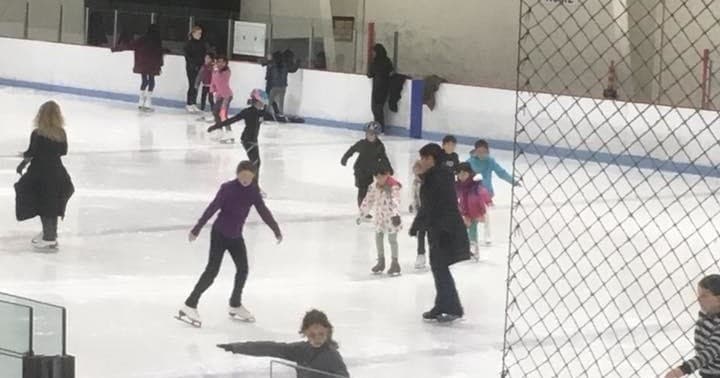 Ice Skating at Lynnwood Ice Center: A Fun Family Adventure