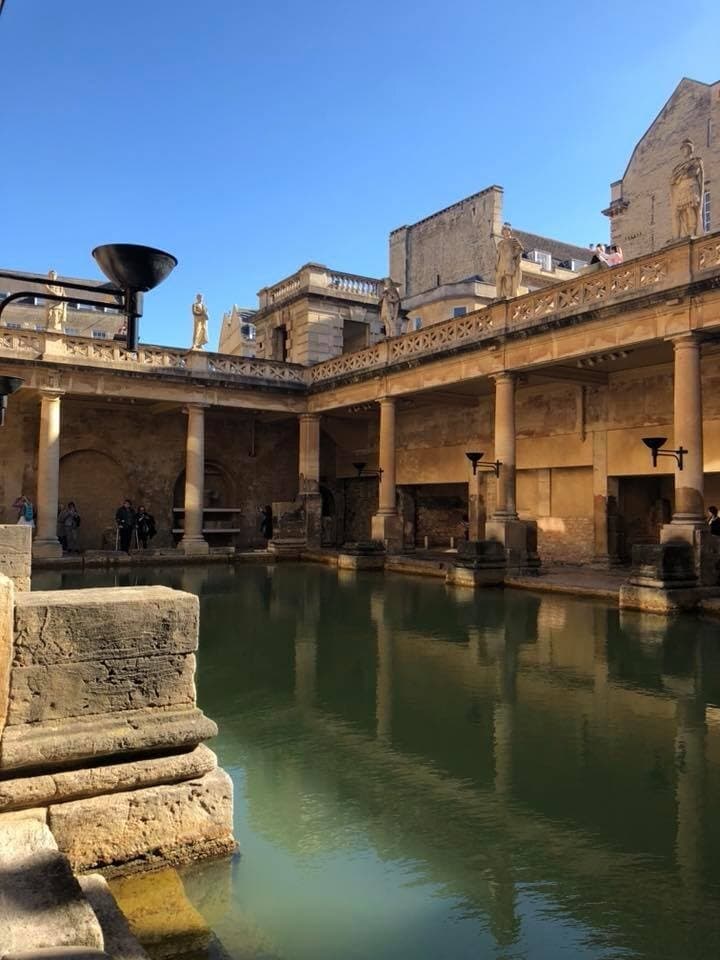 London Minicab Service: Seamless Transfers to Bath