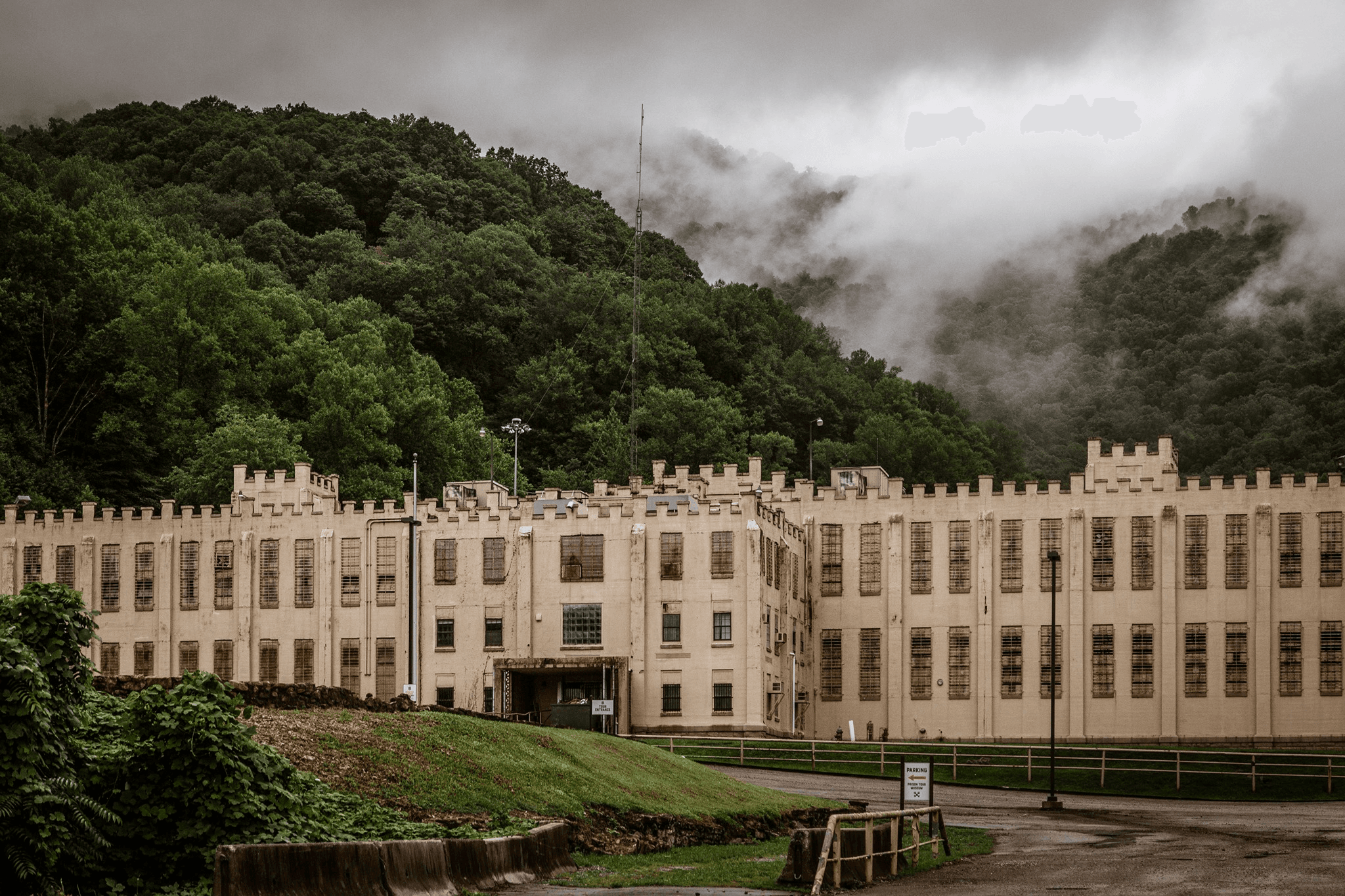 Nighttime Paranormal Tour at Brushy Mountain State Pen