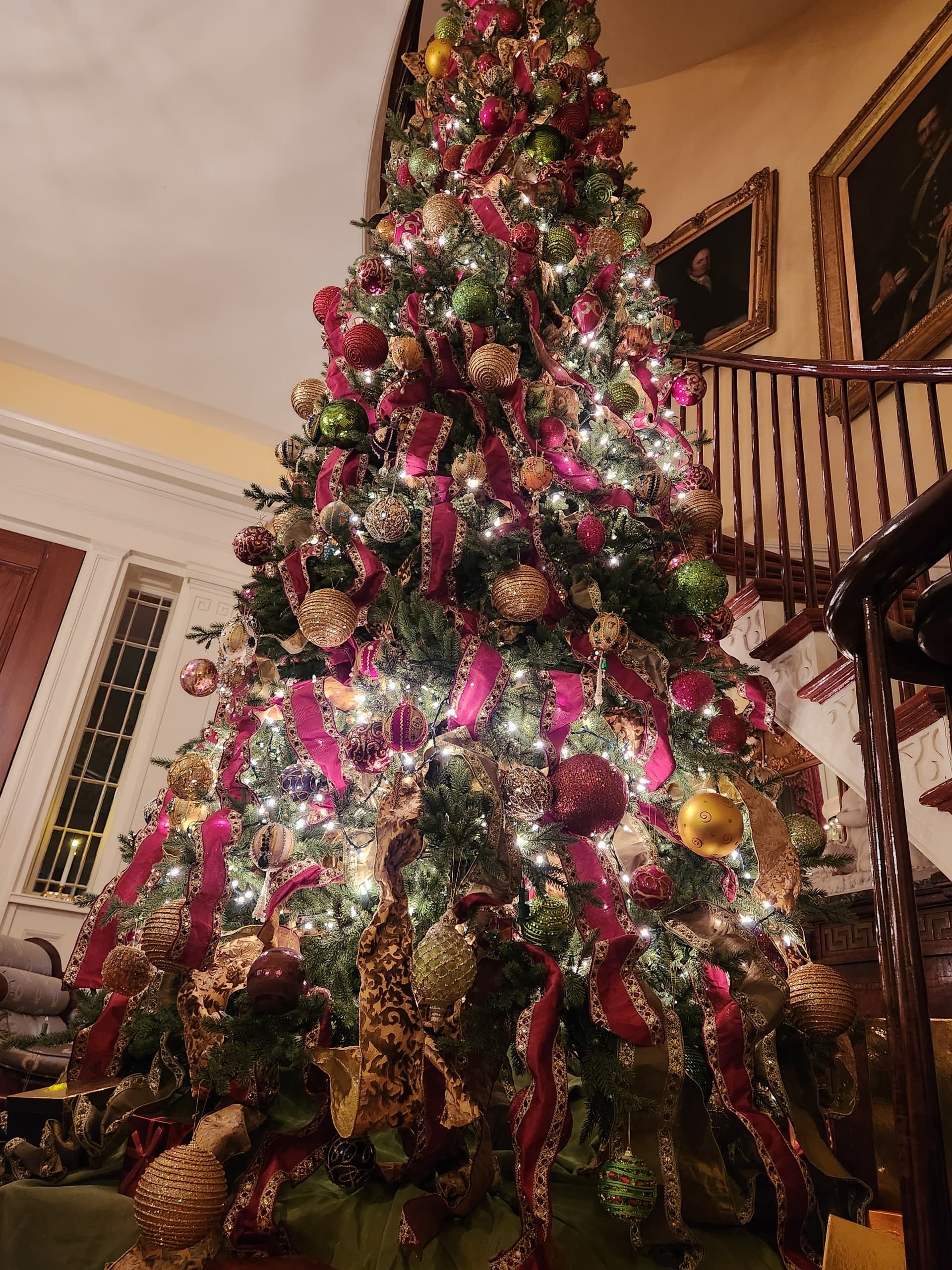 Old World Christmas Candlelight Tour by Little Easy Tours