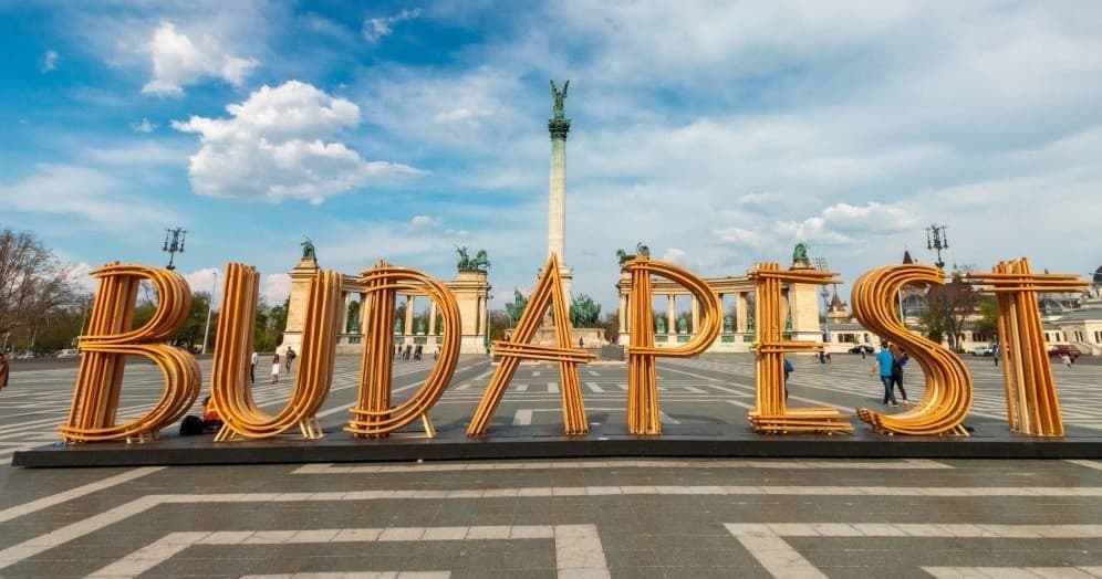 Urban Walking Tour with Behind Budapest Tours