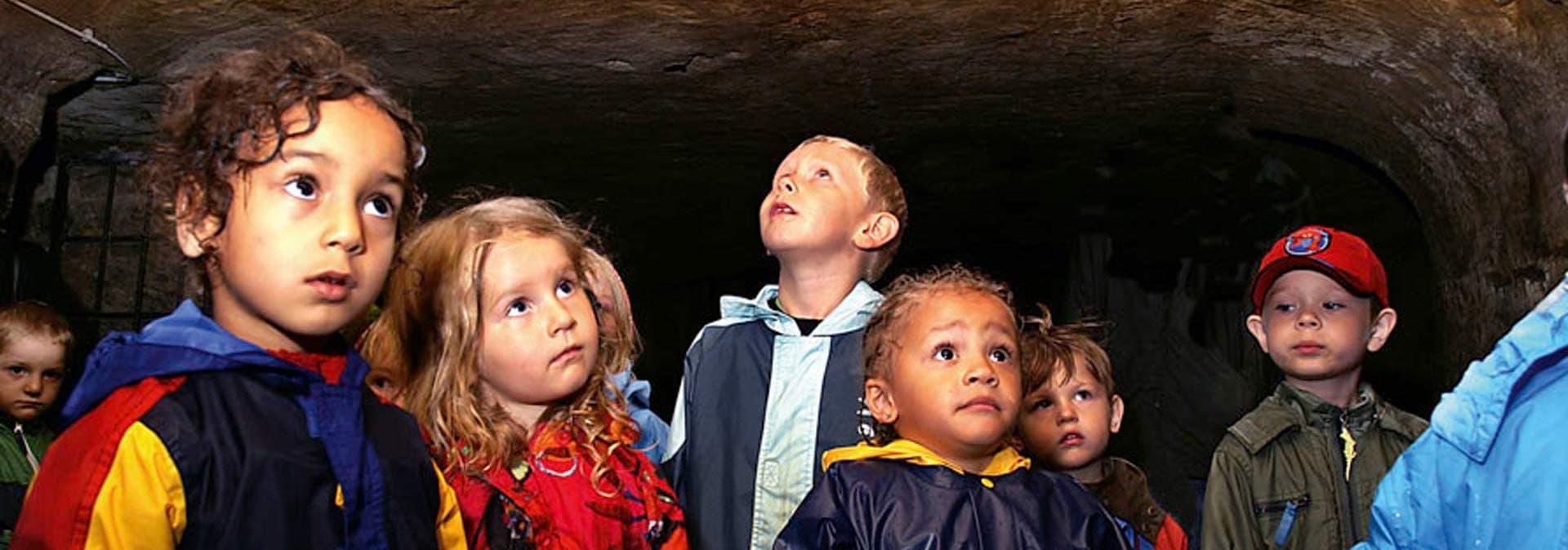 Underground Family Treasure Hunt with Historische Felsengänge