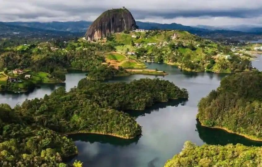 Water Activities & Boat Charters with Jet's Top Tours in Guatape