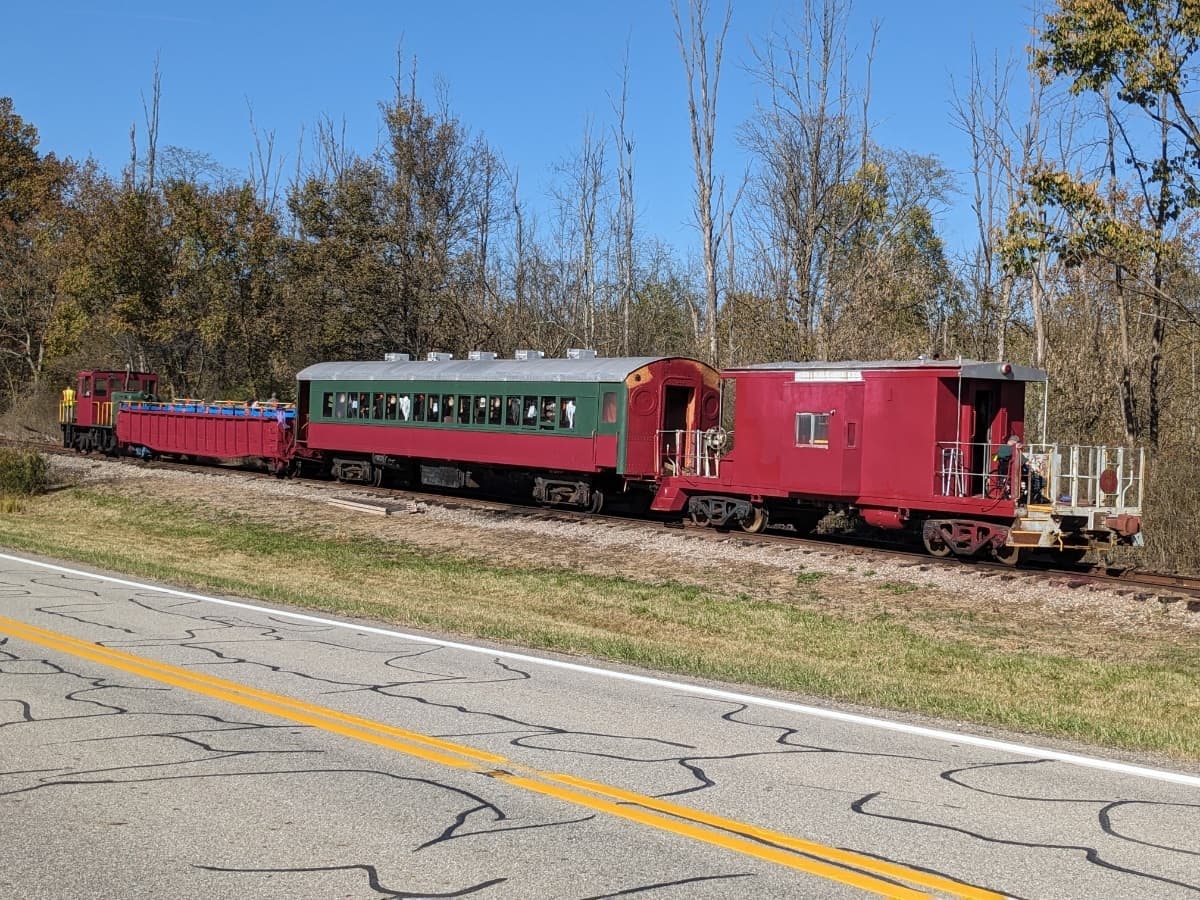 Mount Perry Opening Weekend: Family Scenic Train Ride in Ohio