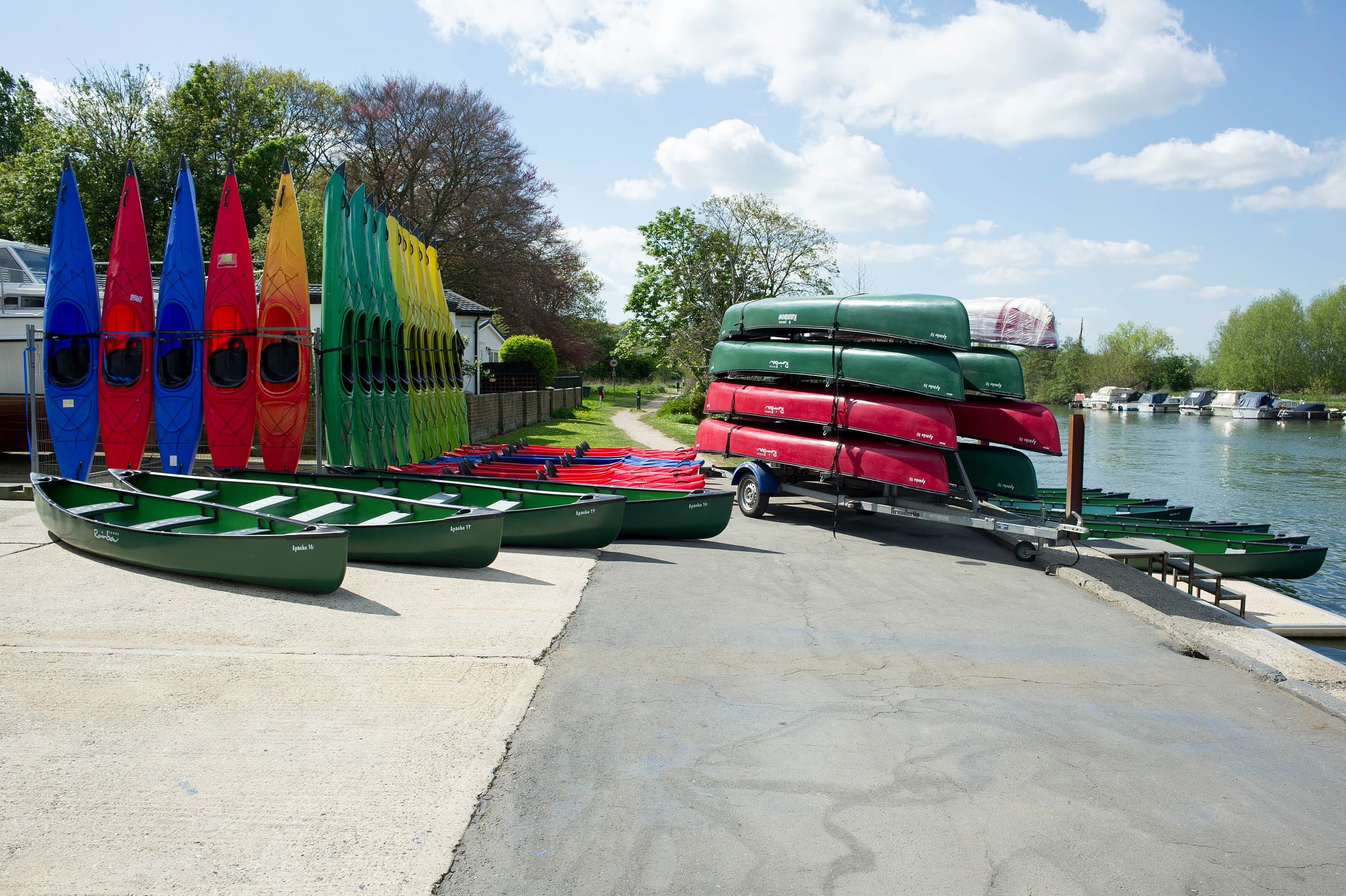 Half-Day Kayak & Canoe Hire at Thames Canoe Hire