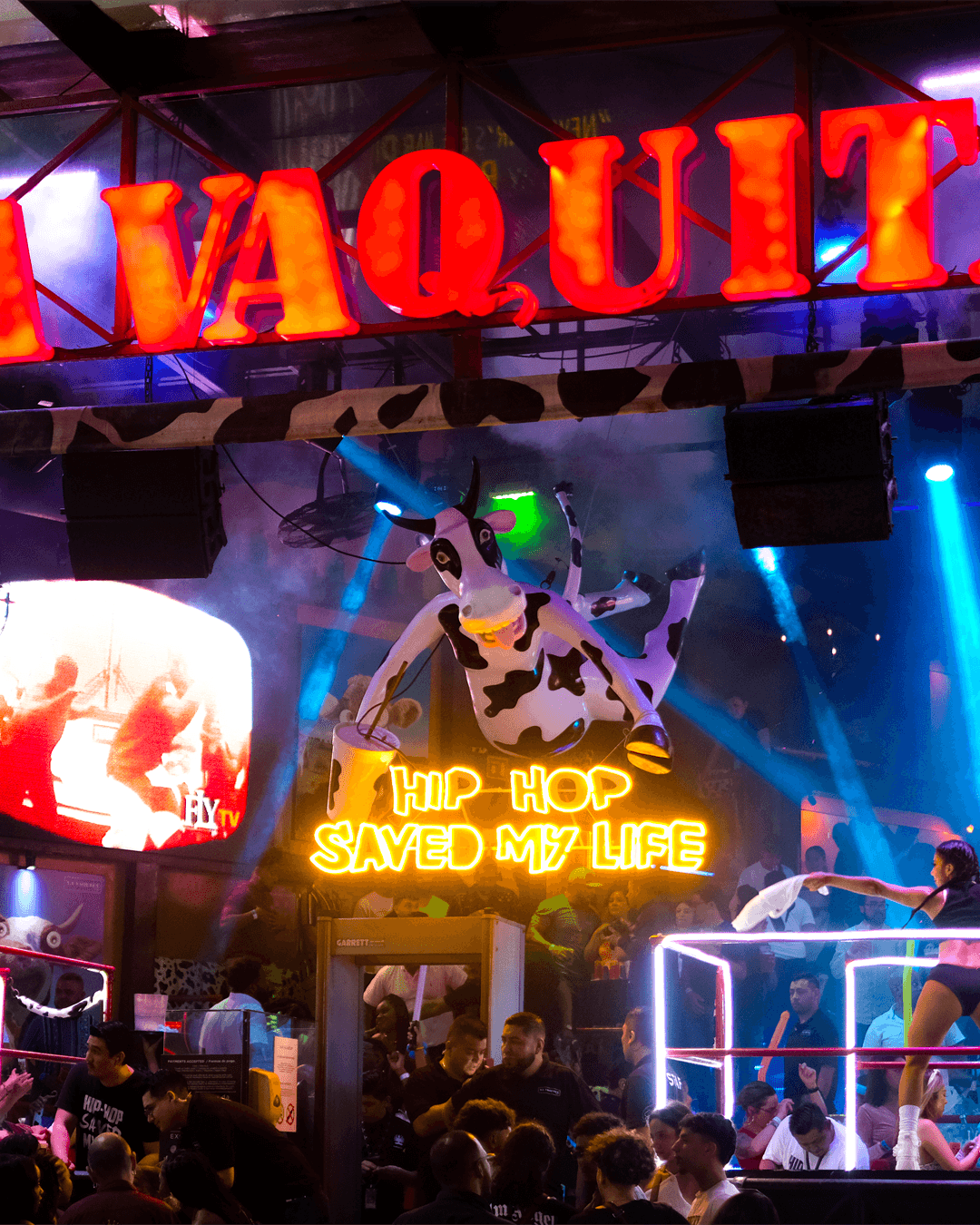 Nightlife & Party Experience at La Vaquita in Cancun
