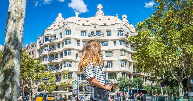 E-Bike Gaudi Tour with Photo Bike Tour Barcelona