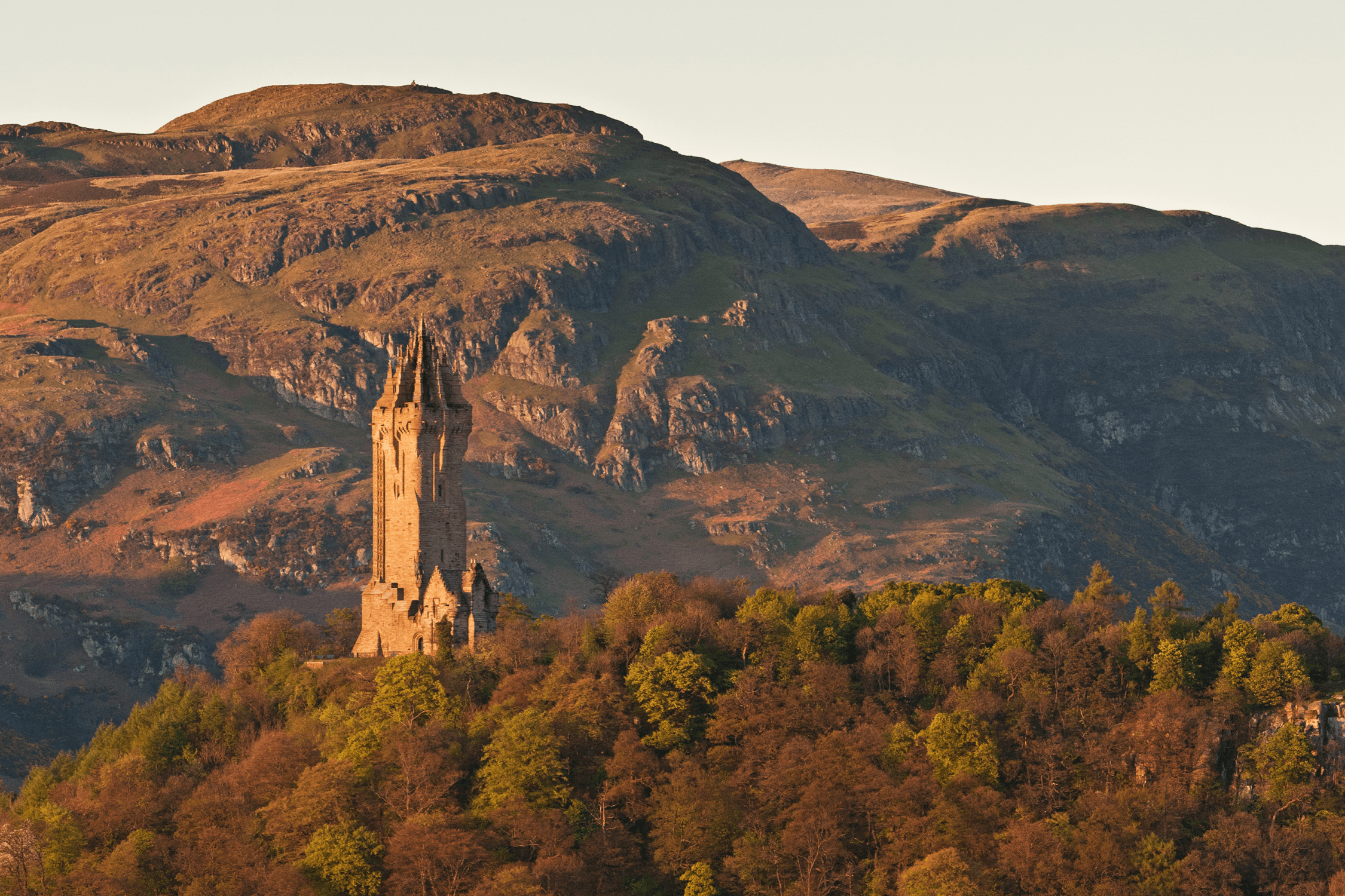 Rosslyn Chapel, Wallace Monument & Dunfermline Abbey: A Day Through Scotland’s Legendary Sites