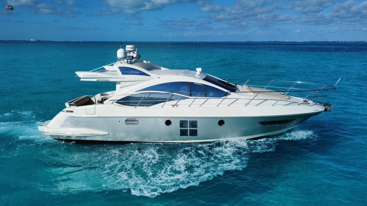 Private Snorkel Adventure on a 43 ft. Yacht in Cancún