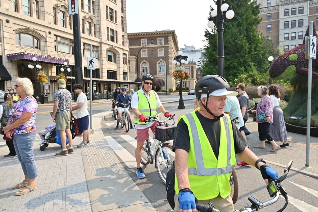 Victoria E-Bike Mystery Adventure: Urban Puzzle Ride in Victoria BC