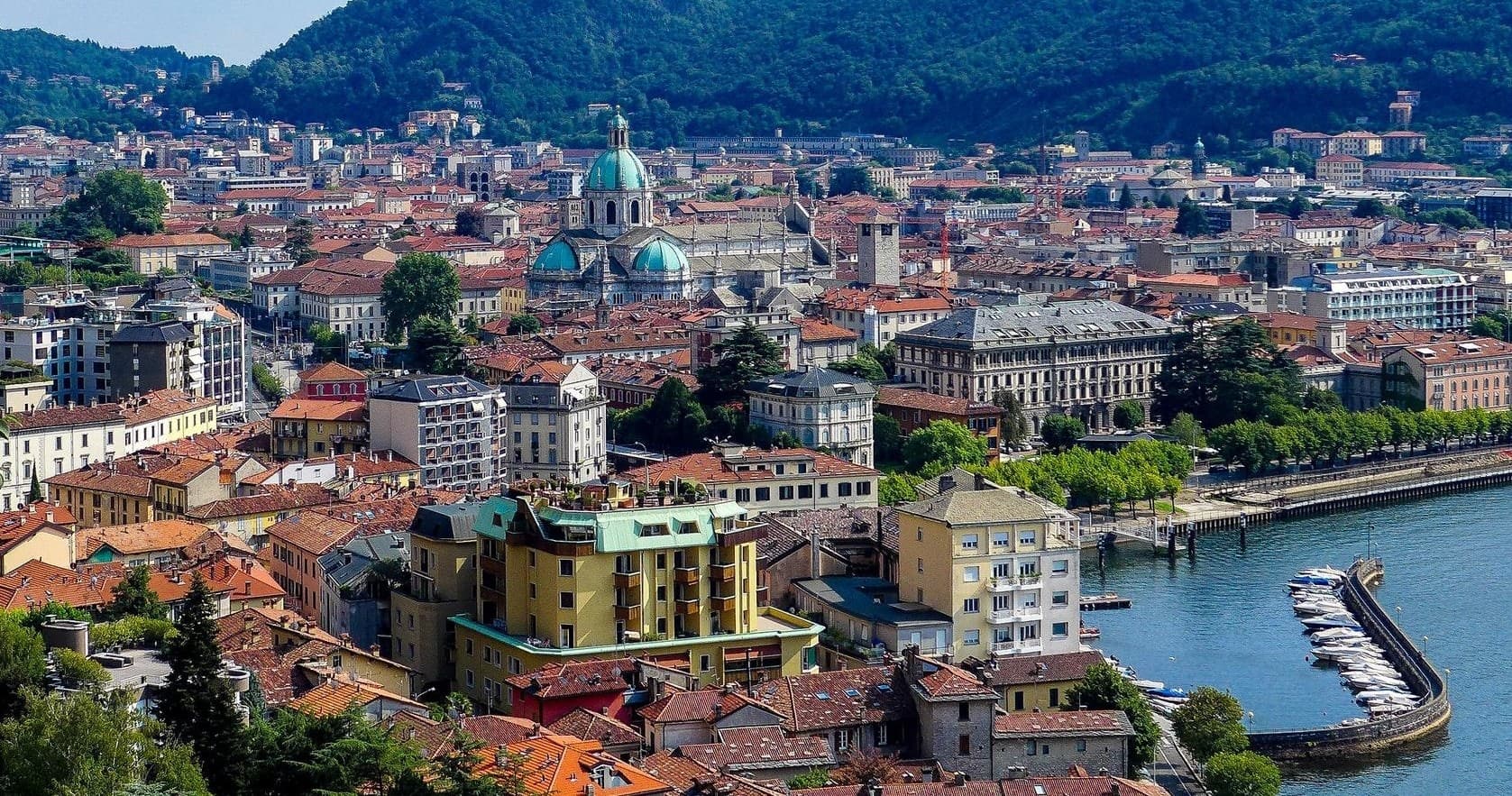 Guided Walking Tour of Como with Hidden Experiences