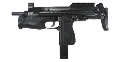 Firing the PM-06 SMG at Battlefield Vegas, Las Vegas