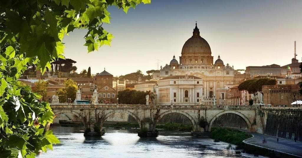 Art & Culture Tour at Vatican Museums with Bras Tours