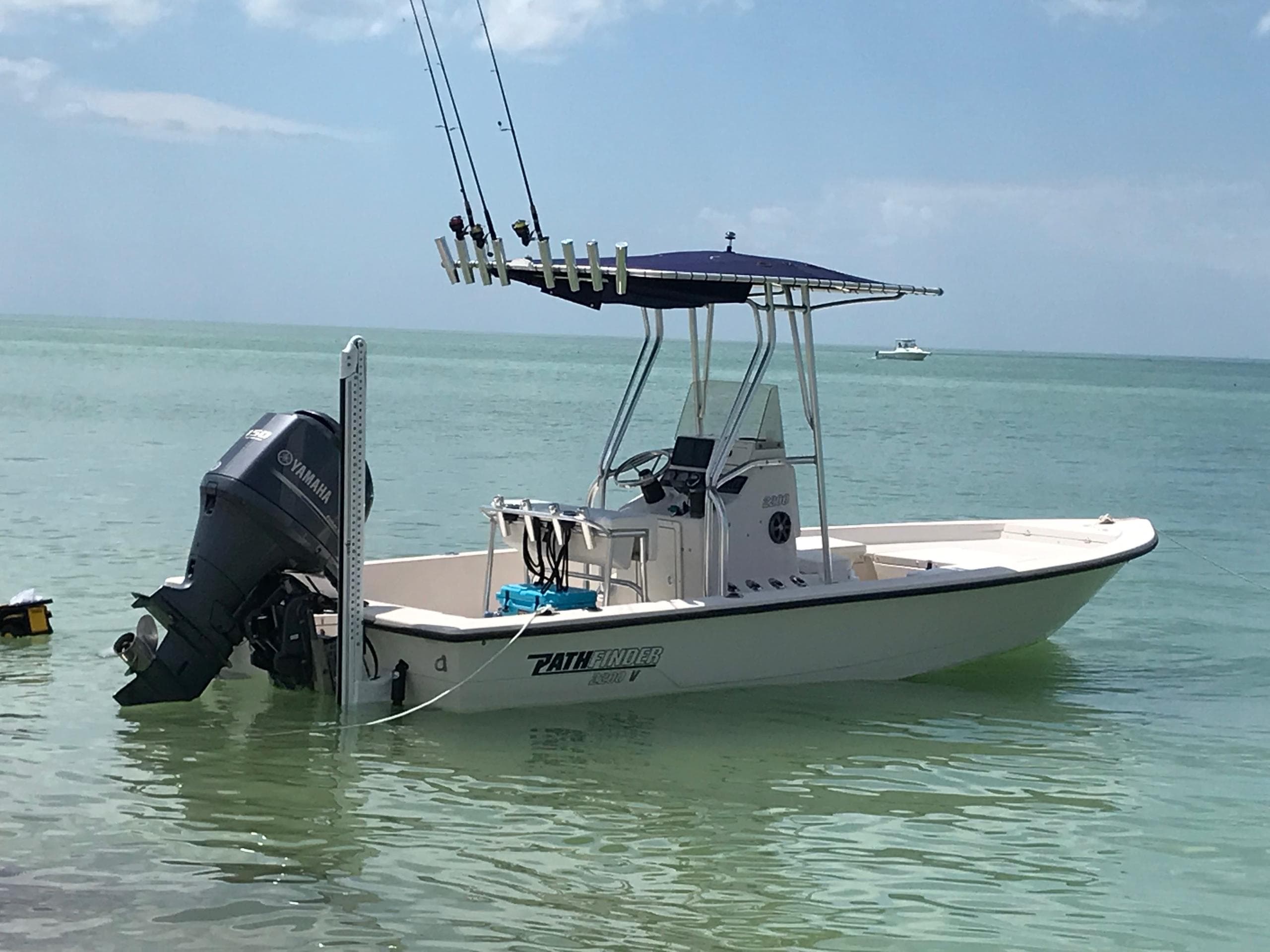 Tarpon White Pathfinder 22' Center Console
