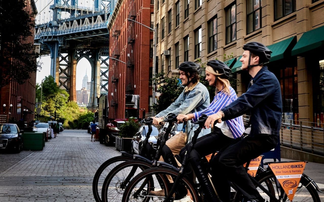 Downtown Bike Tour with Holland Bikes Corporation in Brooklyn