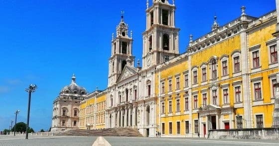 Countryside & Wine Tour by Top Ten Tours in Lisbon
