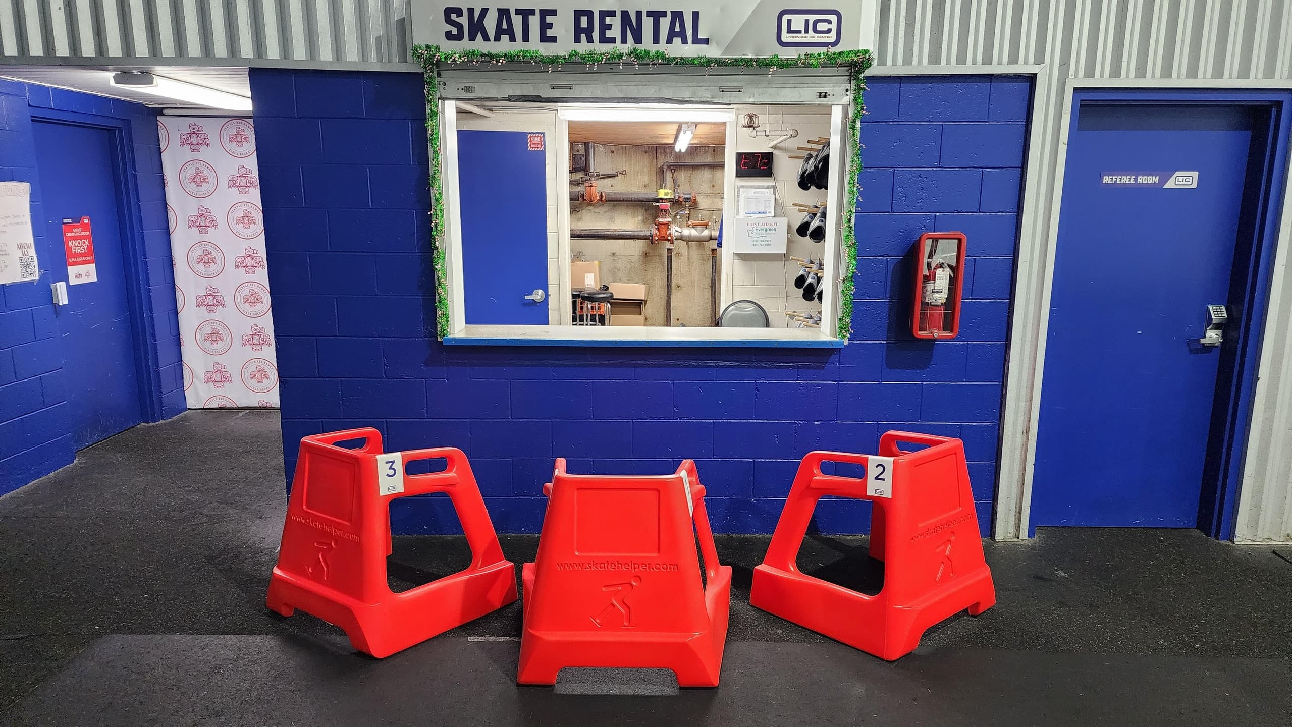 Beginner Skates: Rent a Walker at Lynnwood Ice Center for Confident First Laps