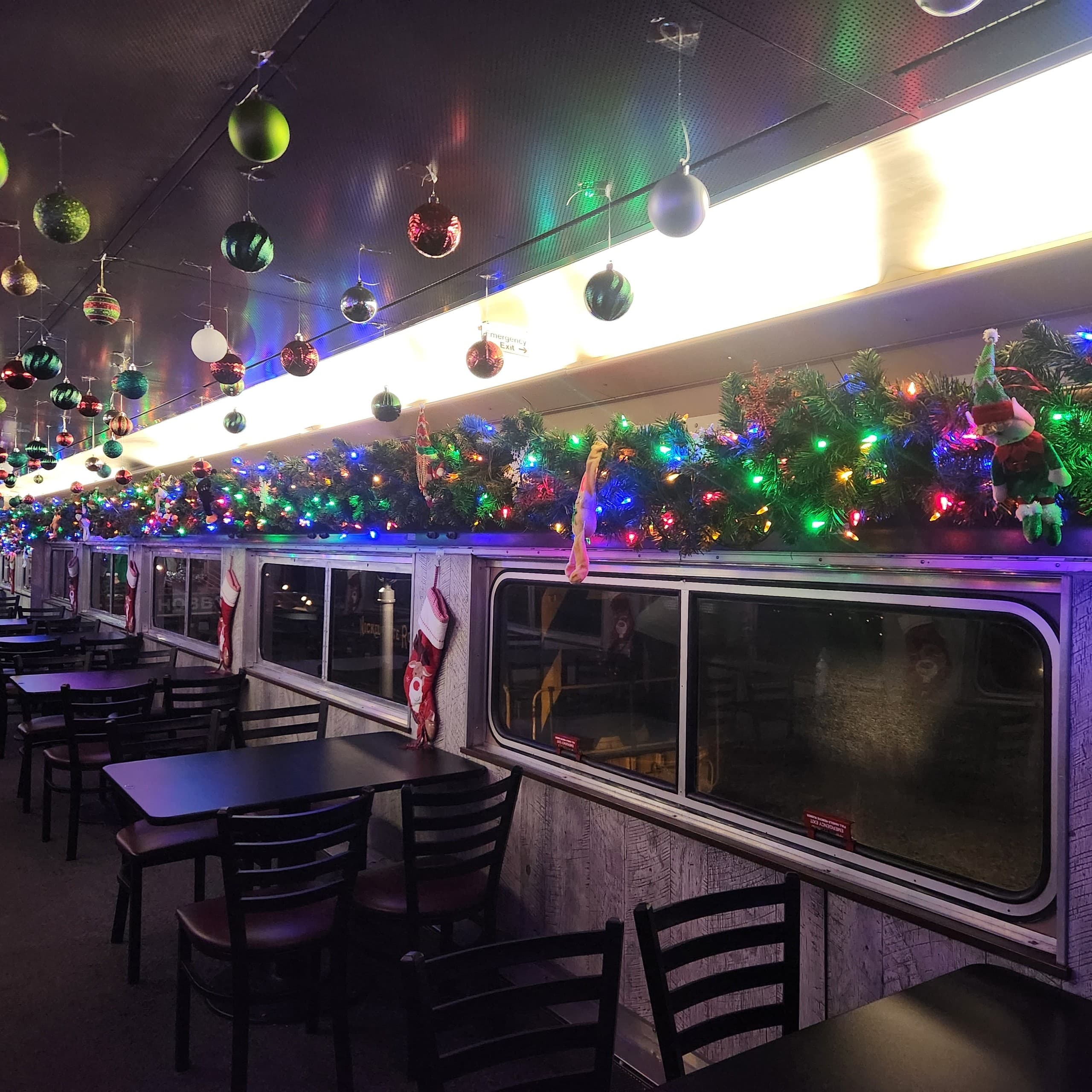Holiday Trivia on the Rails: 90-Minute Festive Train Ride from Noblesville photo 2