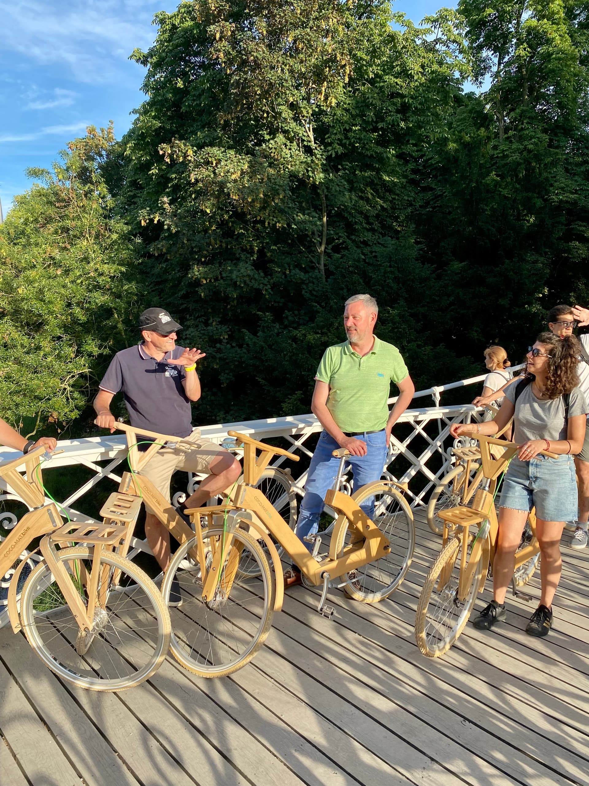 Eco-Friendly City Ride with Make Antwerp Great Again