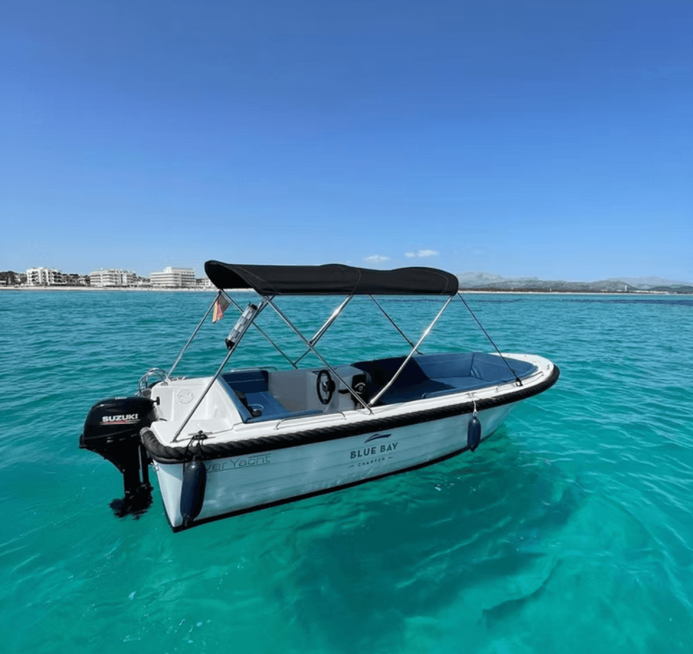 Havanna: Private Silver YATCHS 500 Charters from Can Picafort for Sun, Swim, and Sea