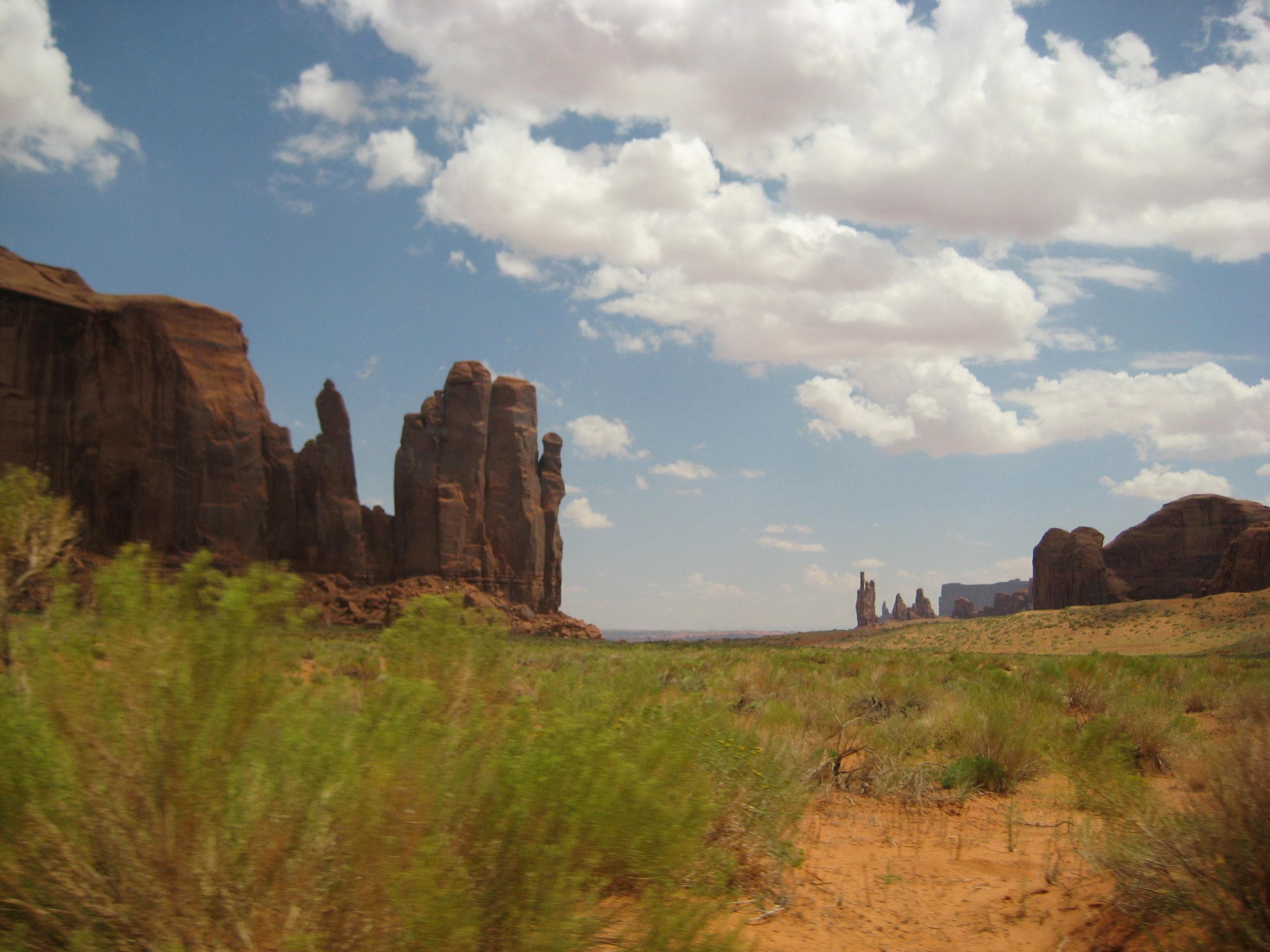 Hiking Off the Beaten Track in Oljato-Monument Valley